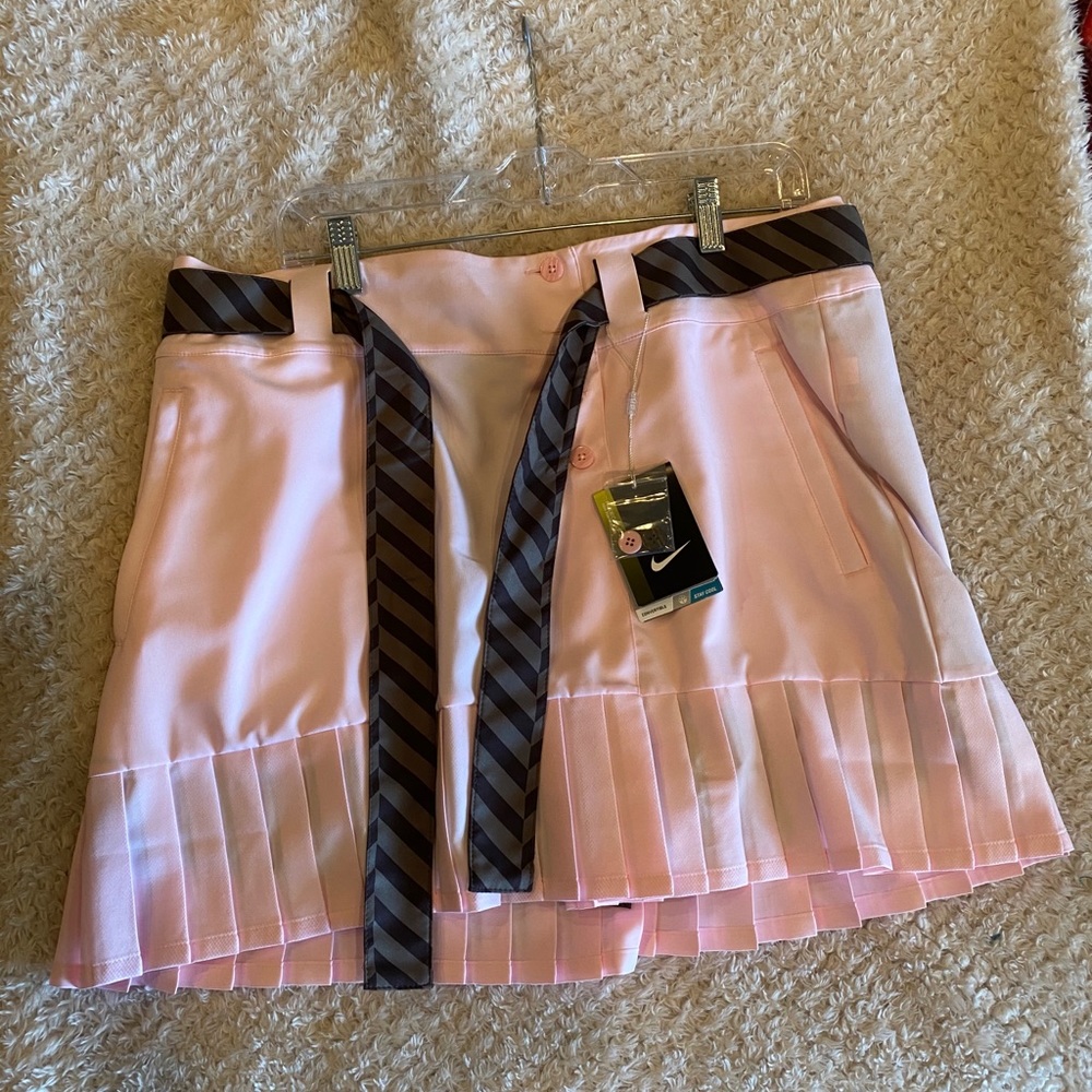 Nike Convertible golf skirt/shorts
